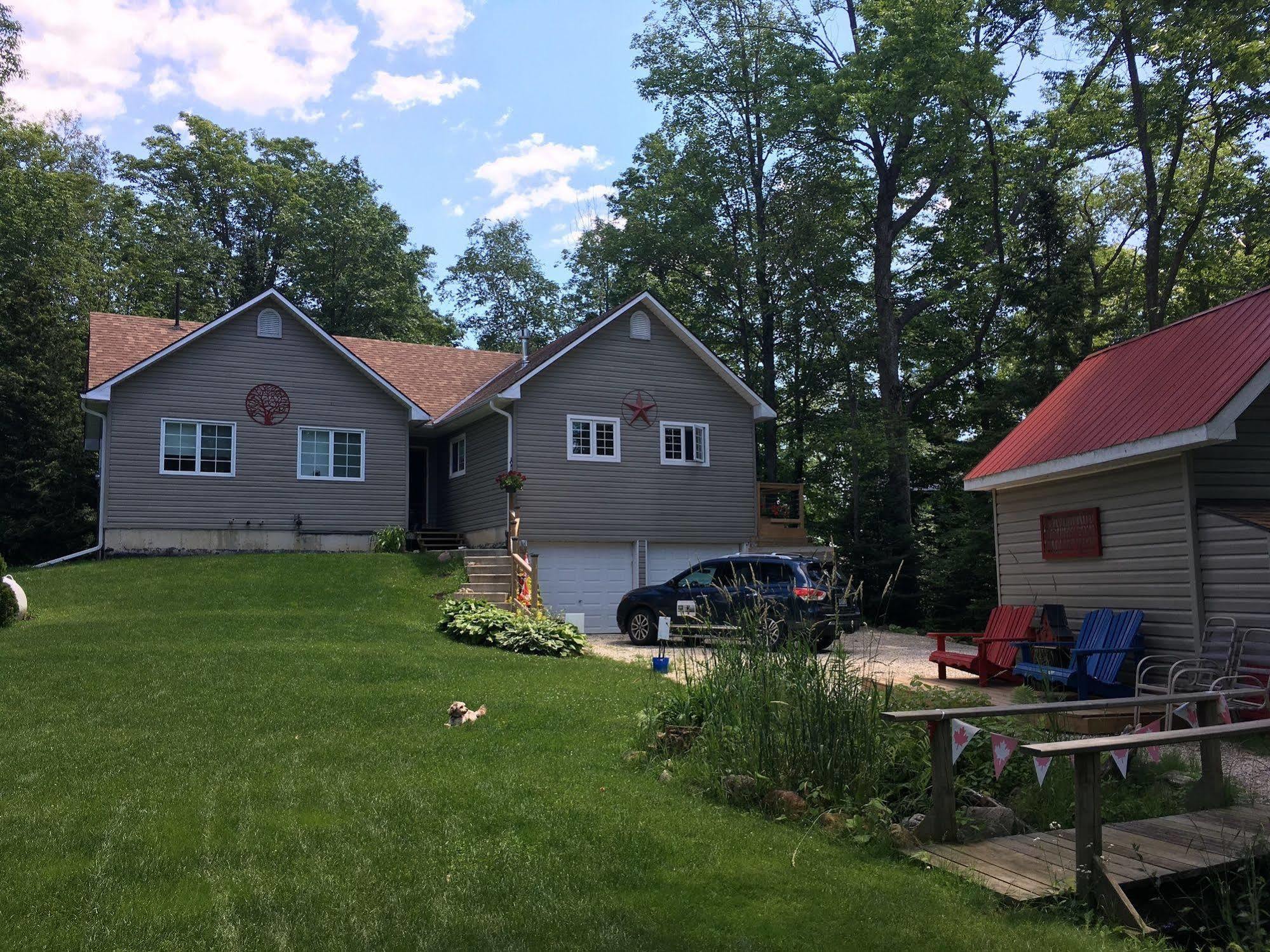 The Treehouse Bed And Breakfast Flesherton Exterior photo
